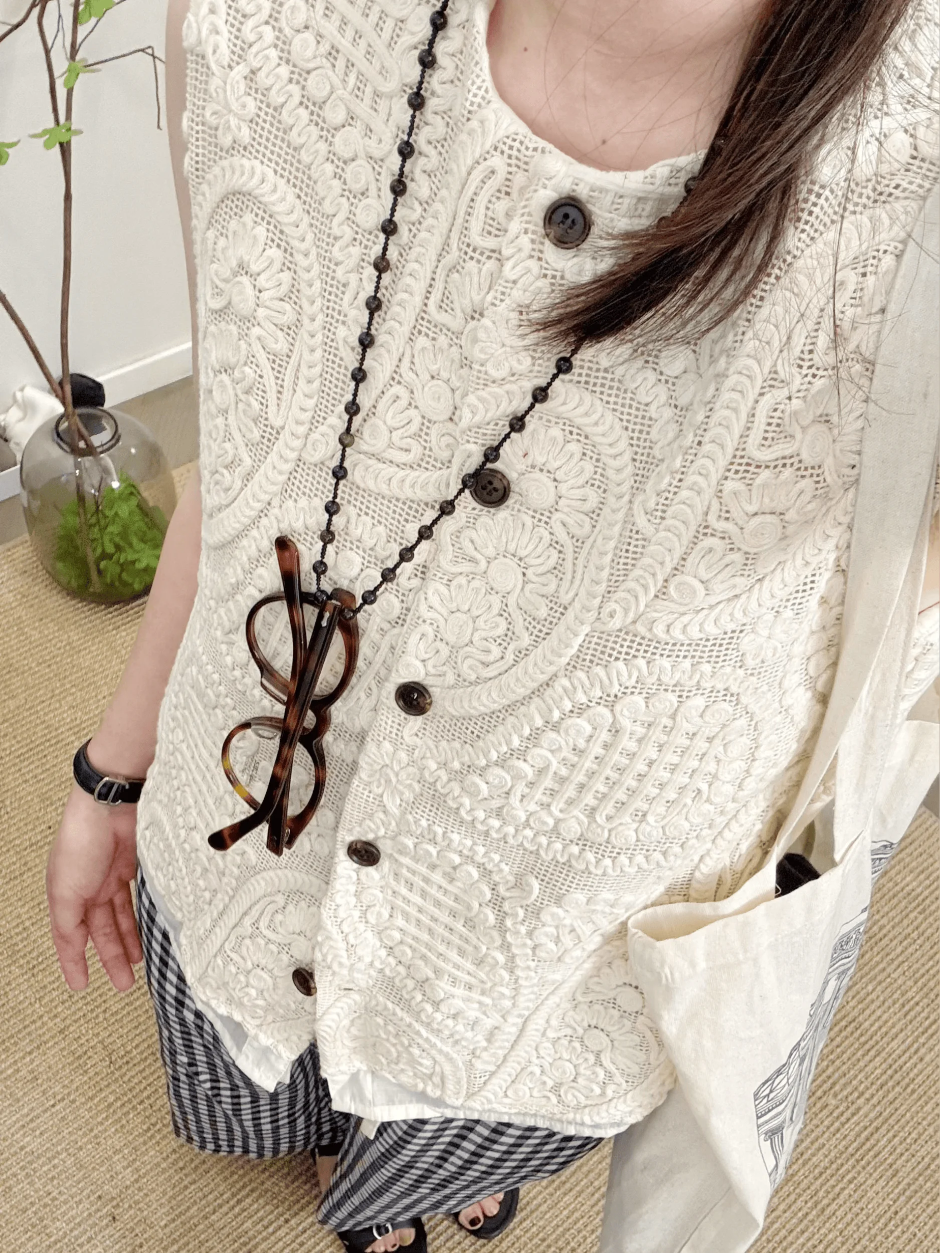 

MKDesign Summer New Heavy Embroidery Vest Special Recommendation Ele Quali Cotton round Ne Single Button Closure