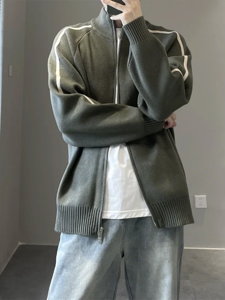 

Мужской кардиган в американском стиле с полосками, осенняя новинка, модный брендовый свитер с воротником-стойкой, вязаная верхняя одежда для подростков, высококачественная верхняя одежда Haome