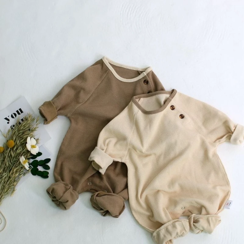 HY2389 Korean Style Baby Boys Girls Romper Long Sleeve Harem Jumpsuit Simple Grid Design Crawler Clothes Versatile Baby Outfit