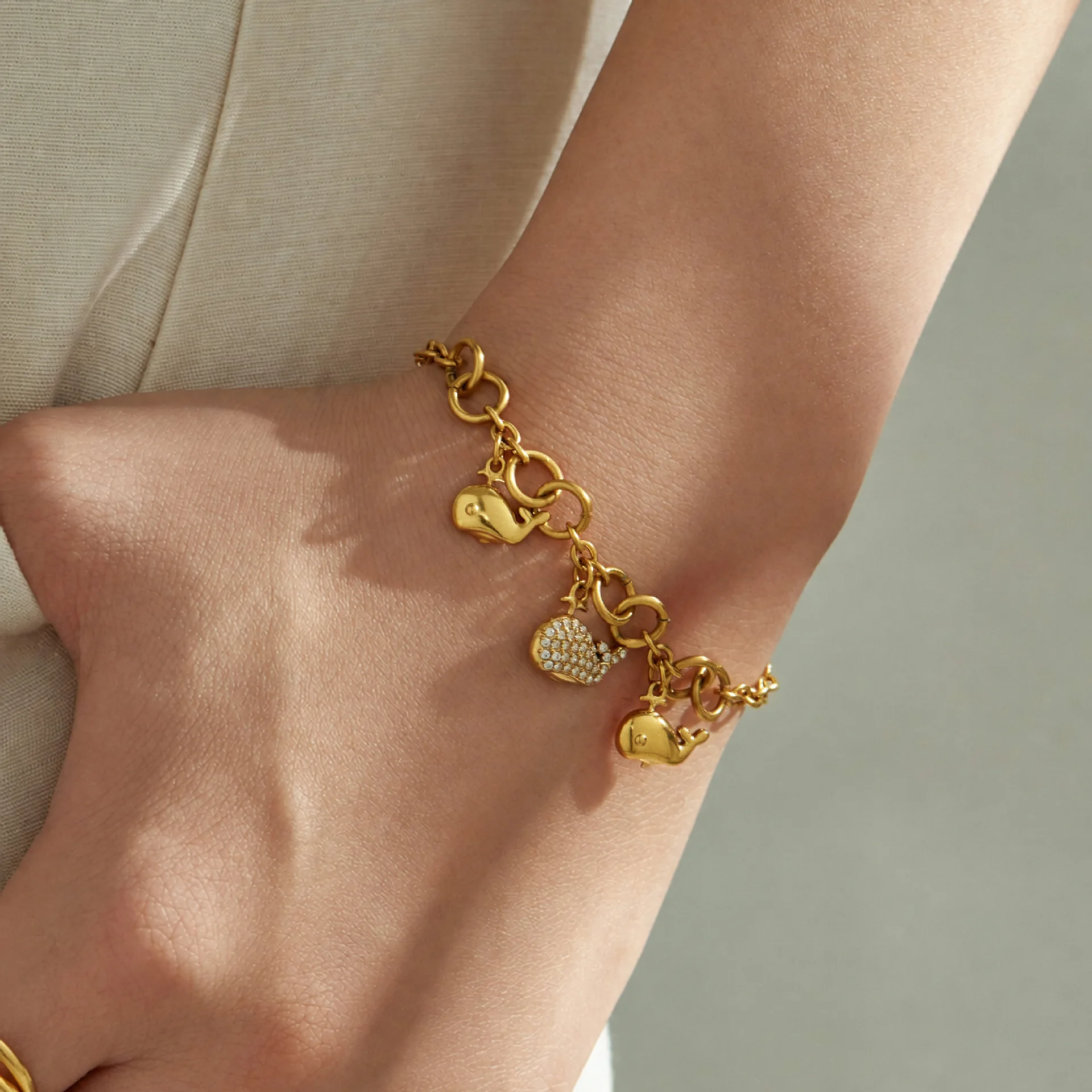 Waterproof Stainless Steel Gold Zircon Whale Charm Bracelet Women Ocean Minimalist Fashion Jewelry Adjustable Chain Summer Gift