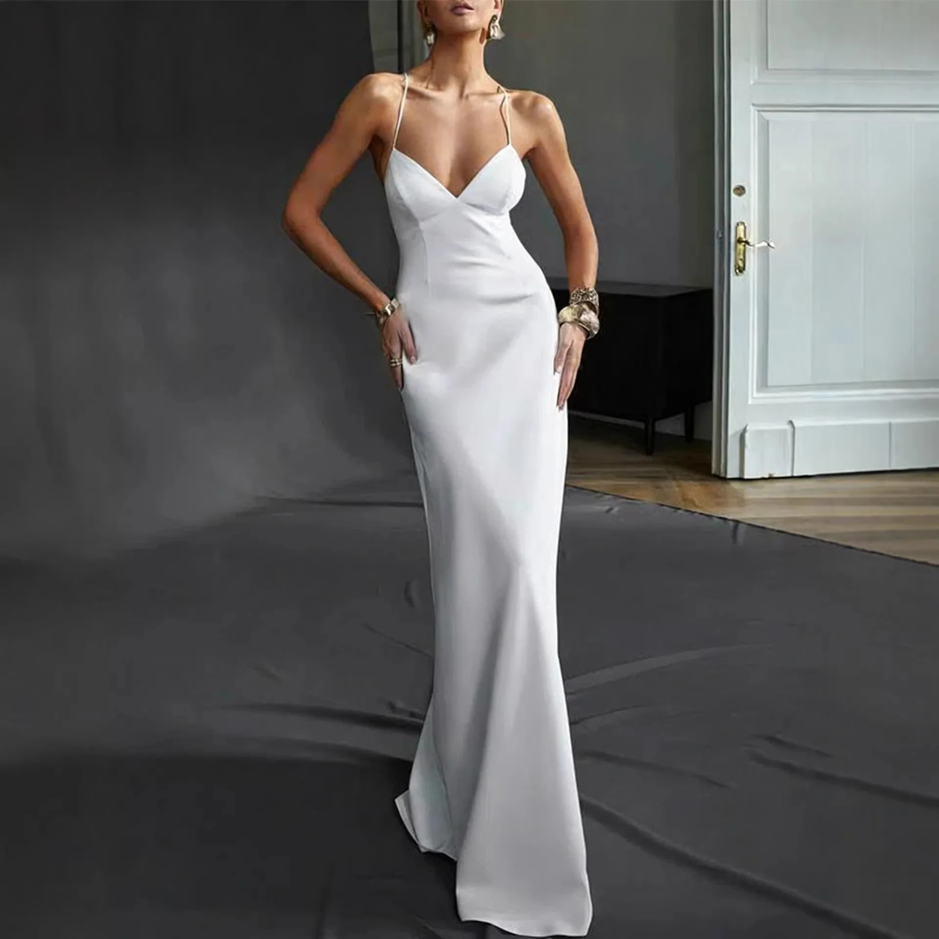 

2026 Summer New Women's Fashion Elegant Solid Color Long Cross-Strap Dress