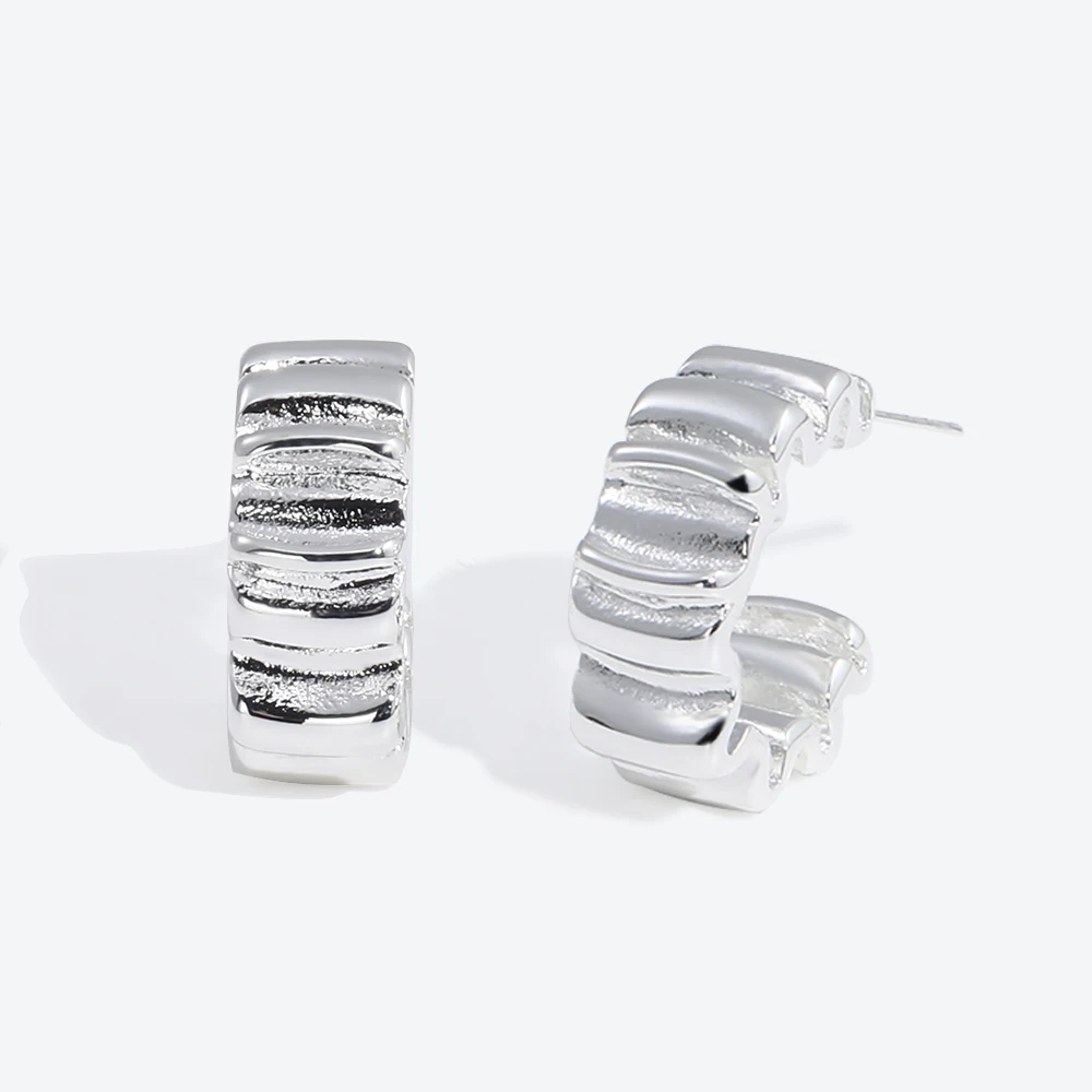 

Glossisland 925 silver plated stainless steel ladies C-shaped Earrings with Folded Flowers Silver white trendy jewelry