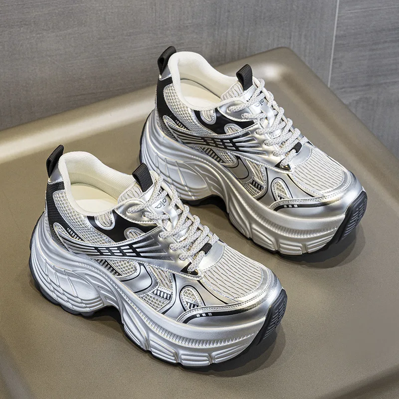 Outdoor Fashion Travel Sports Net Cloth Shake Women's Shoes One-Piece Hair Generation Sponge Cake Shoes Women's Single Shoes