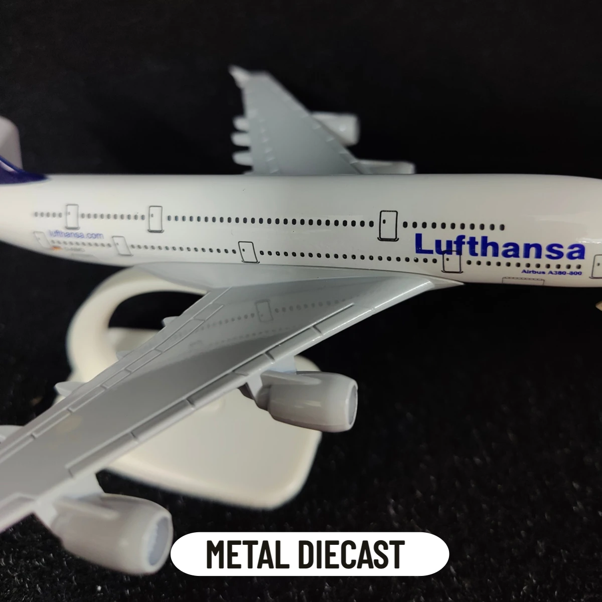 Scale 1:250 Metal Aircraft Model Replica, Lufthansa Airlines A380 Airplane Aviation Miniature Art Collection Kid Boy Toy Gift