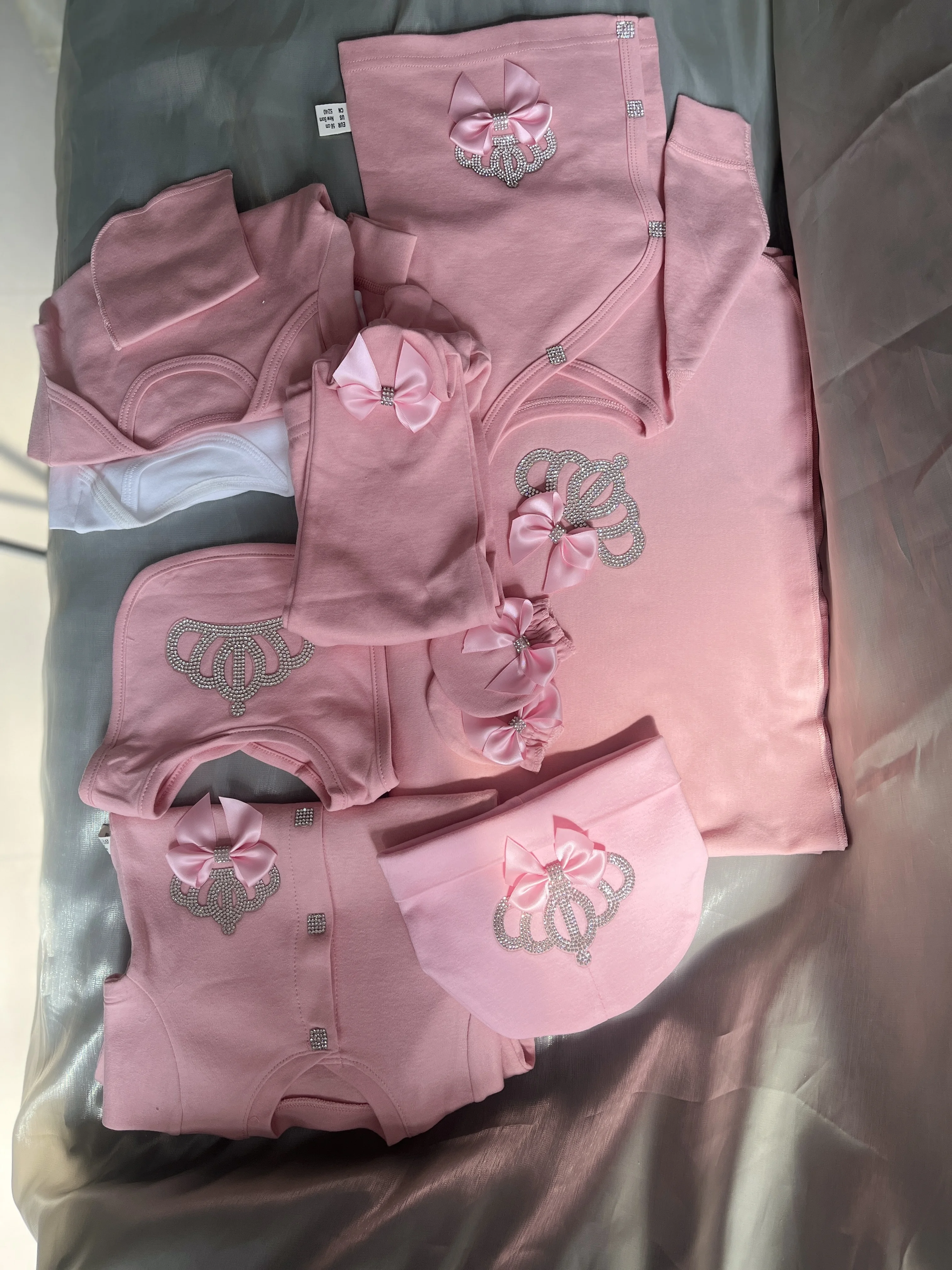 10pcs Newborn Baby Girl Outfits Luxury Infant Clothing 100% Cotton Welcome Home Crown Jewlery Gift Box Receiving Blanket Bedding