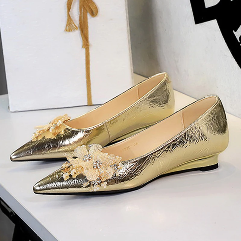 

BIGTREE Spring Fashion Flower Pumps Woman Elegant Comfortable Wedges Heels Pointed Toe Ladies Shoes Zapatillas De Mujer