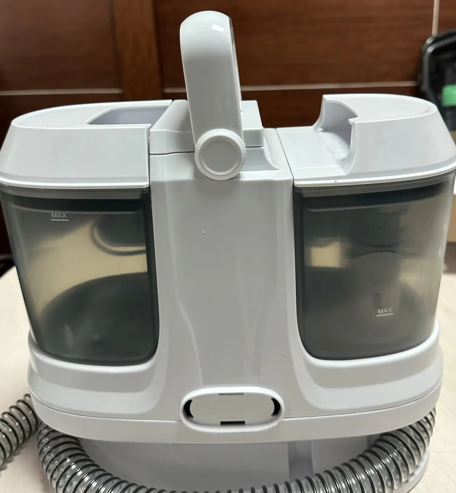 Hot Selling Wet And Dry Handheld Portable Plastic Removeable Water Tank Handheld Electric Spot Carpet Cleaner