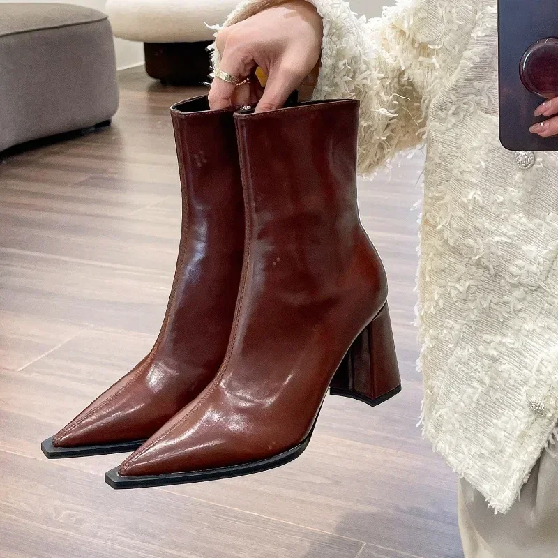 Jesienne krótkie buty damskie z zamkiem błyskawicznym Vintage Brown Pointed Toe Buty na wysokim obcasie Buty damskie Obcasy damskie Buty za kostkę