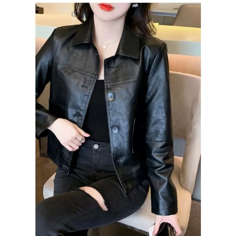 جاكيت نسائي قصير من الجلد الصناعي بتصميم شبابي جديد للخريف والشتاء، جاكيت كاجوال بتصميم عصري وياقة مطوية بلون موحد.