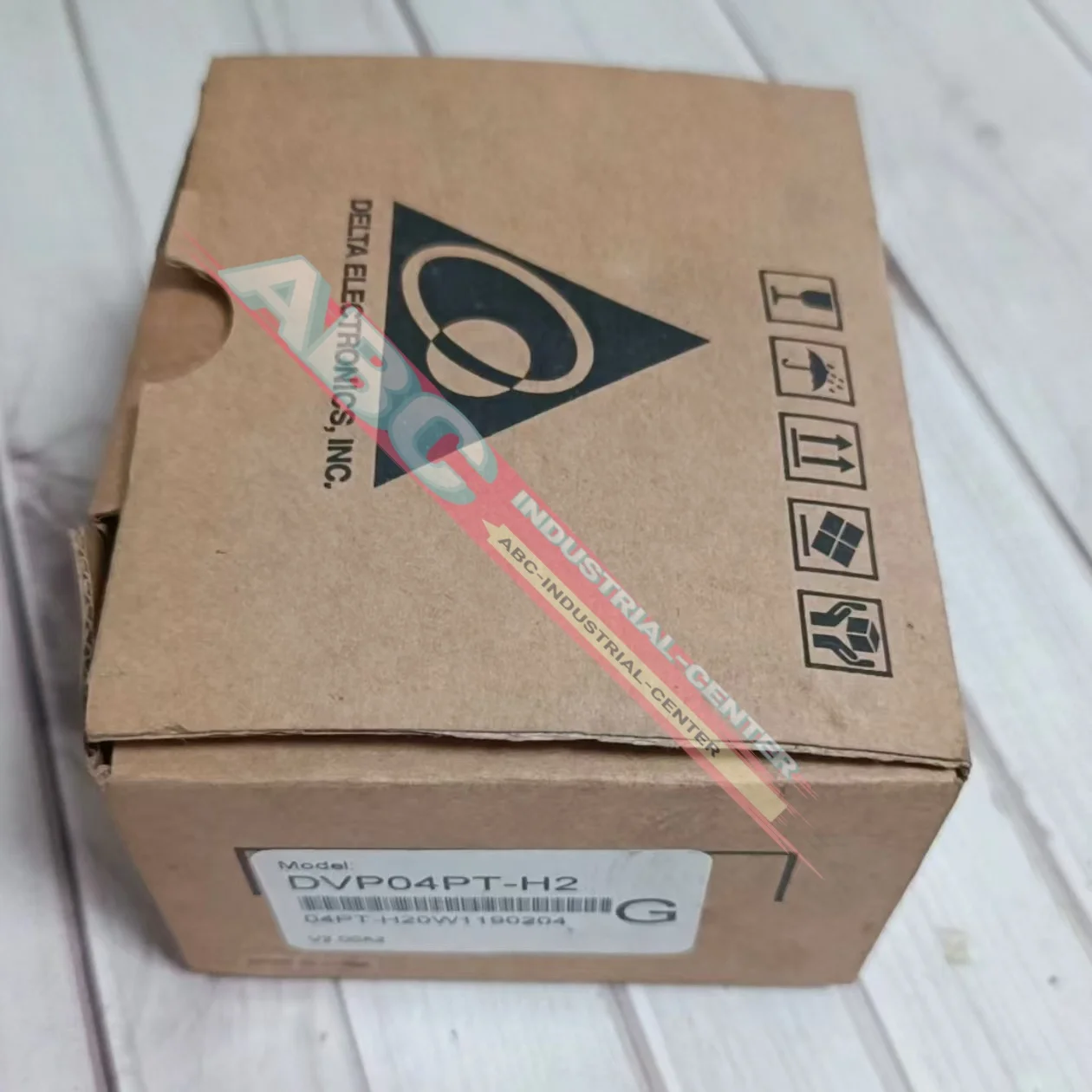 Modul PLC DVP08SN11T merek DVP08XM211N baru