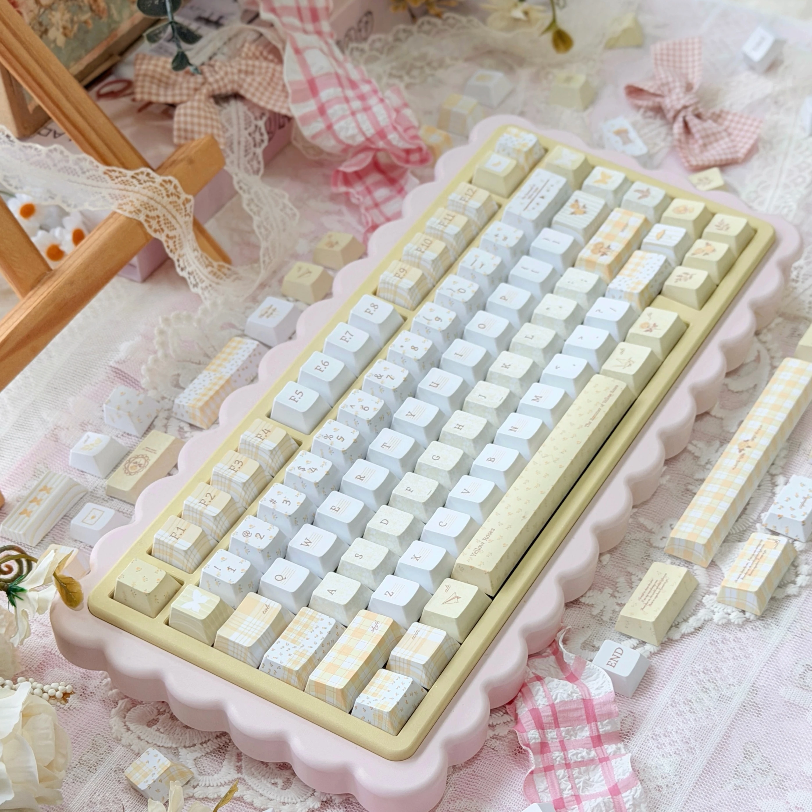 MAIMOOO Yellow Rose Keycaps Cherry Pbt Cute And Simple For Aula/Ajazz Keyboards Keycap 130 Keys