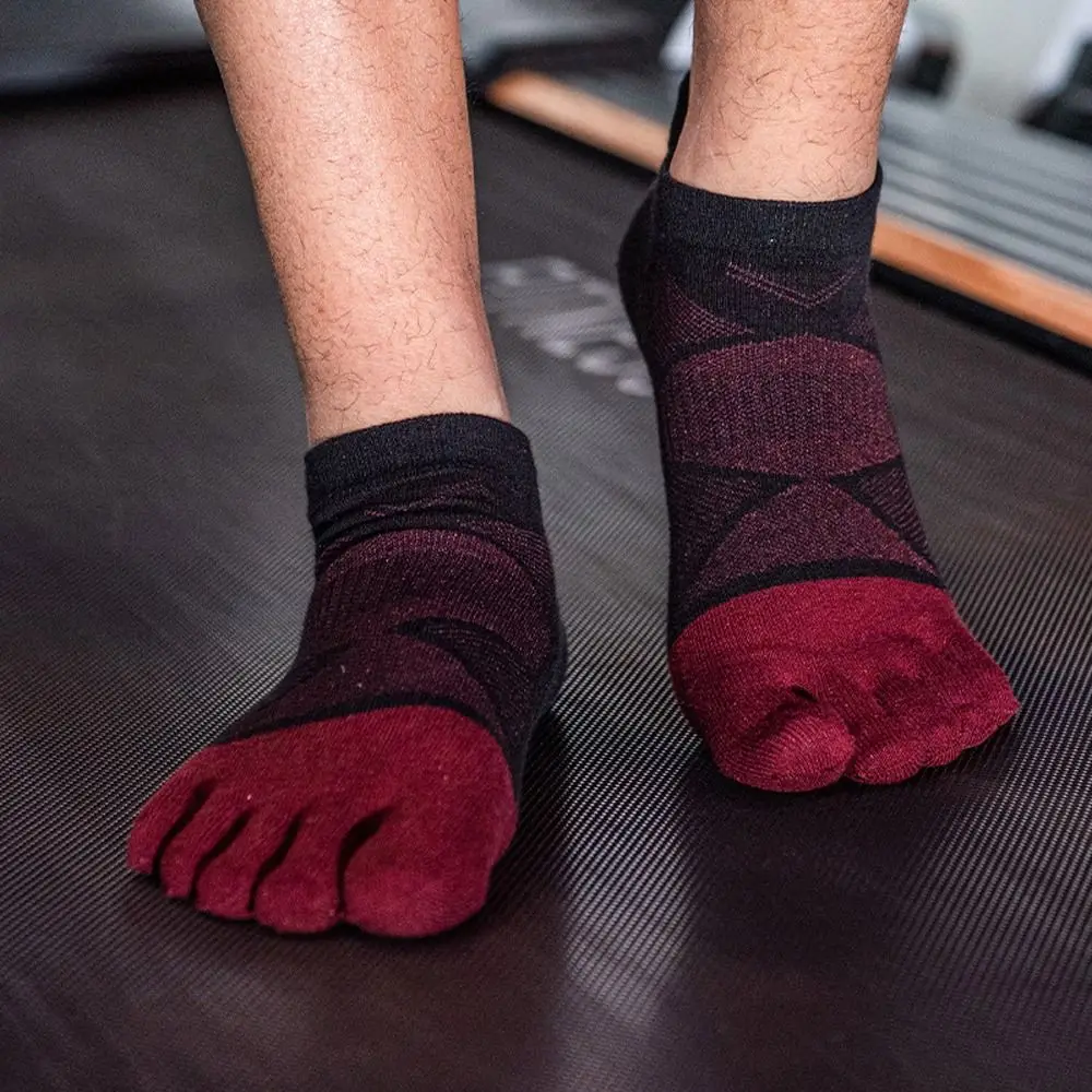 Breathable Male Soccer Cotton Each Toe Socks Football Autumu Short Toe Socks Tube Socks Five Finger Socks Men Sport Socks