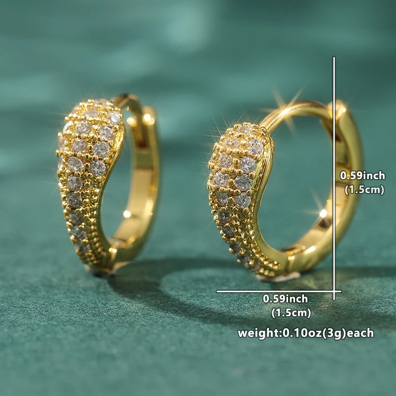 Exquisite goldfarbene weiße CZ-Ohrhänger für Damen, geometrisch geschnitzt, für Partys und Alltag. – Detail 4