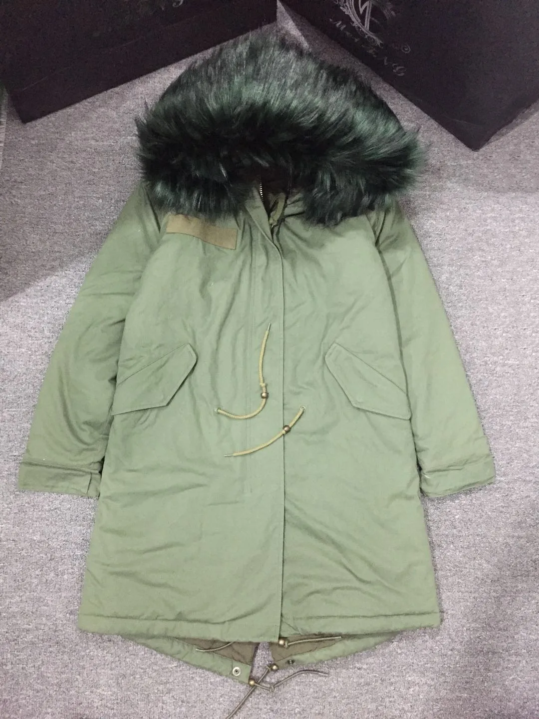 Fashionable All Green Long Parka Plaid Cotton Lining Winter Women&Men Coat Big Faux Fur Collar Jacket