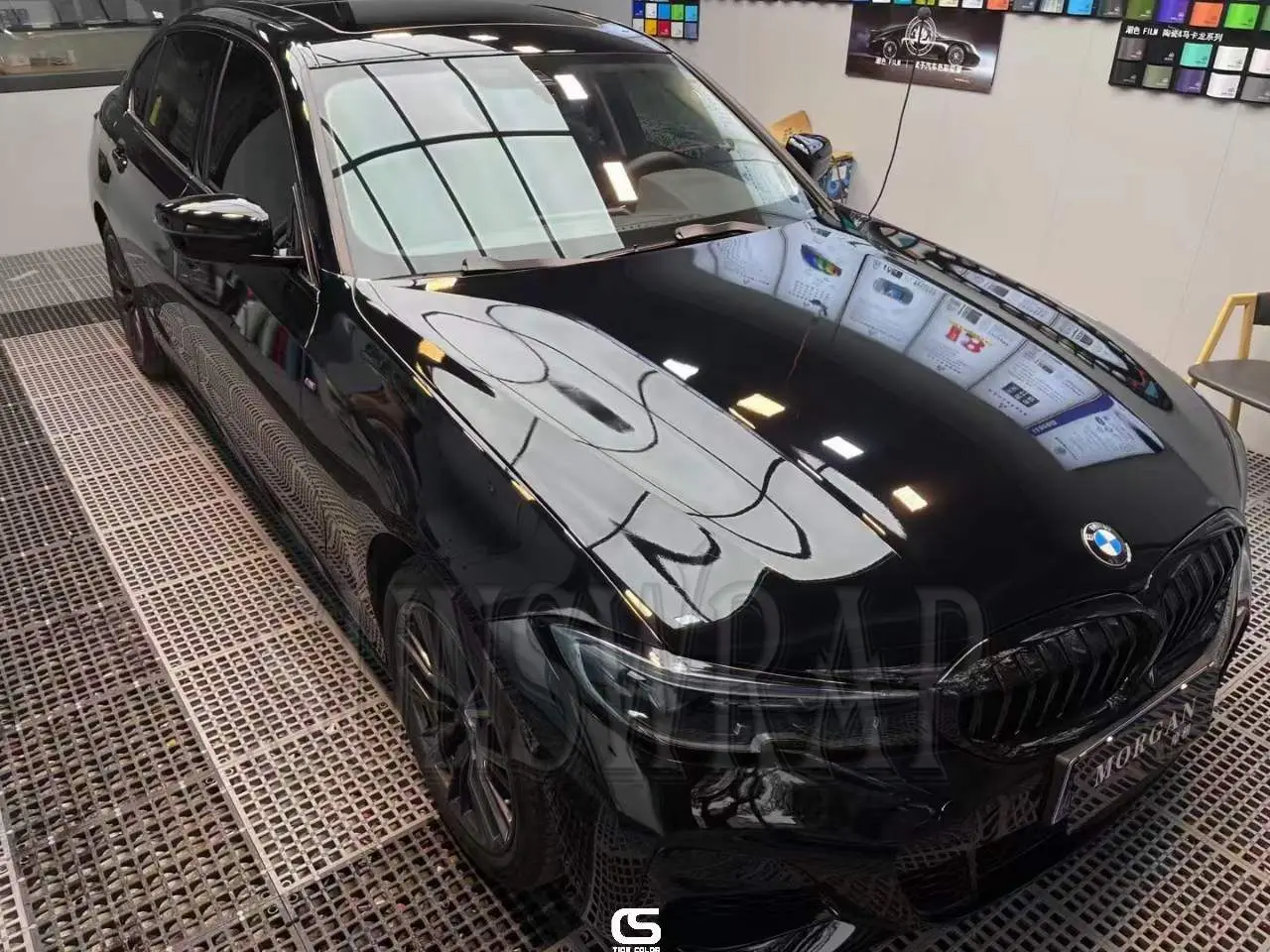 

Premium Shiny Black Glossy Wraps Vinyl Roll Self-Adhesive Car Sticker Wrapping Foiles Car Hood&Roof Body Stickers 5x59ft/roll