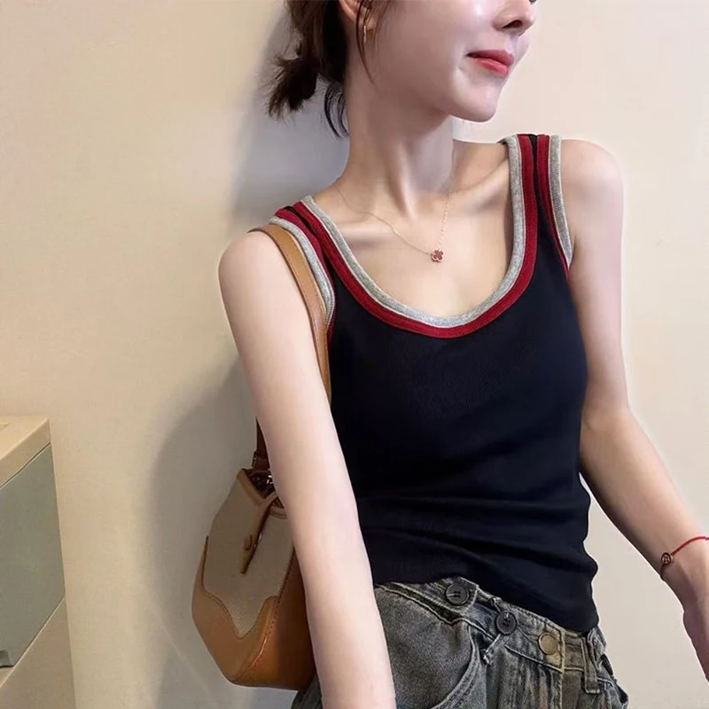 سترة نسائية قصيرة بألوان متباينة بقصة ضيقة ومتعددة الاستخدامات بدون أكمام ورقبة على شكل حرف U