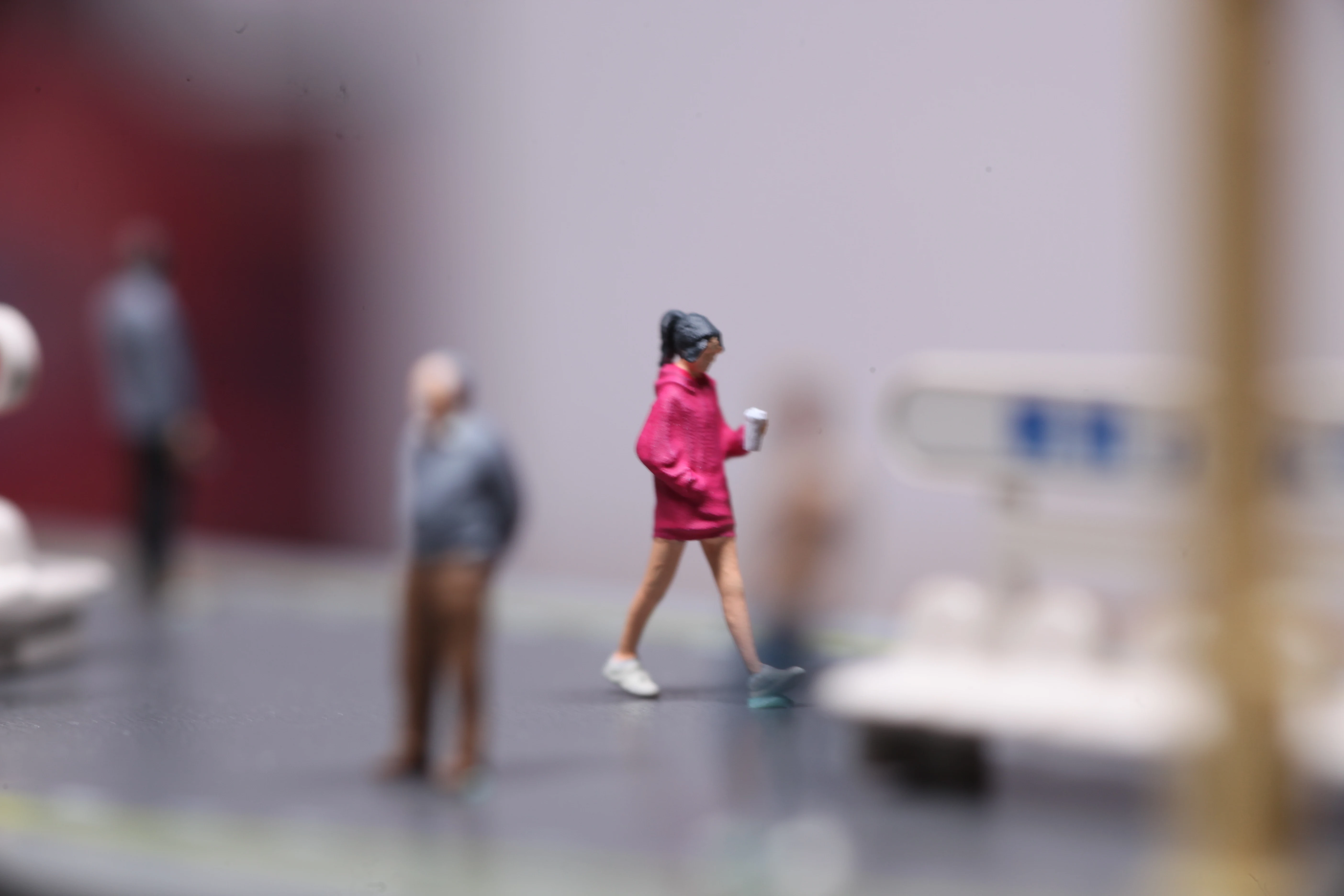 1/160 N GAUGE train model scene miniature coffee girl