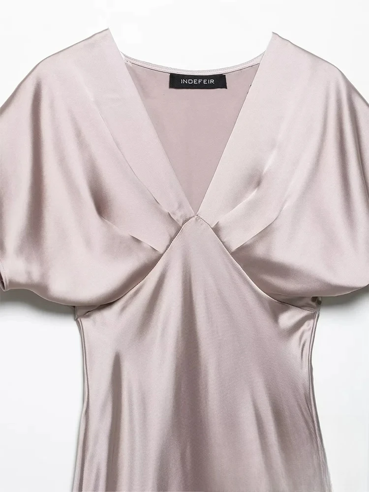 KONDALA خمر شيك أنيق المرأة فستان ستان الصلبة مطوي كم قصير مستقيم طويل Vestidos موضة 2025 فستان صيفي