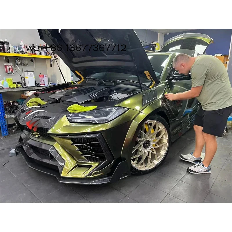 

High Quality Dry Carbon Engine Hood URUS MSY Style Front Bonnet