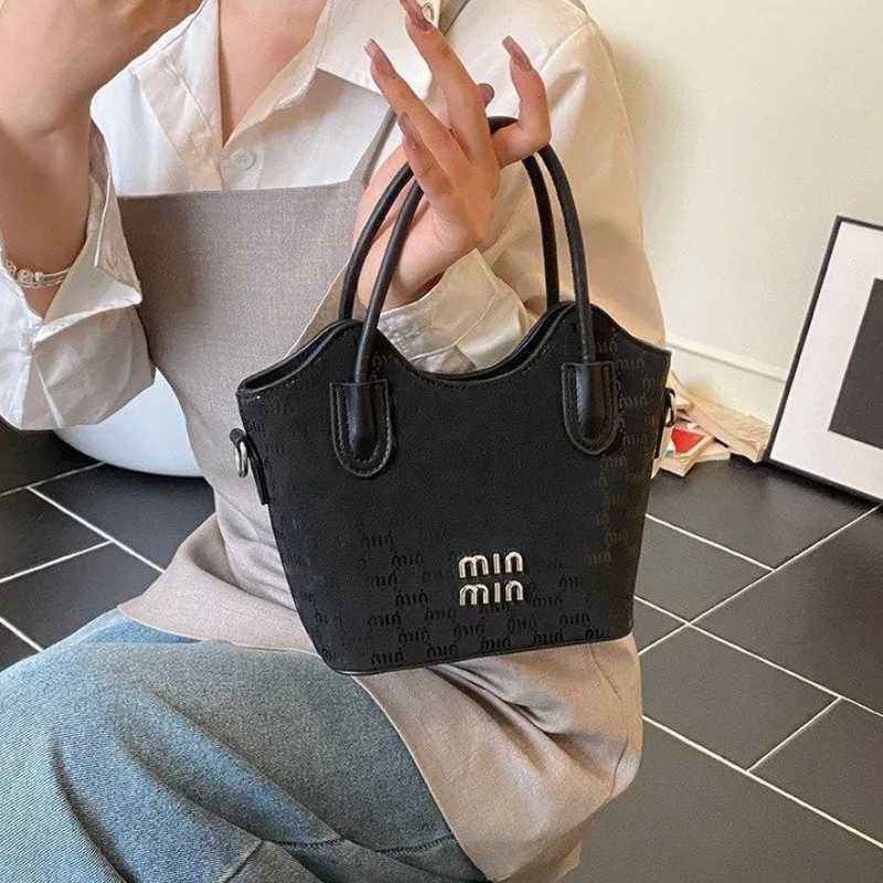 

Minimalist Luxury Diaper Bag Women's Elegant Crossbody Handbag Designer Vintage Tote Leather For The Discerning Lady