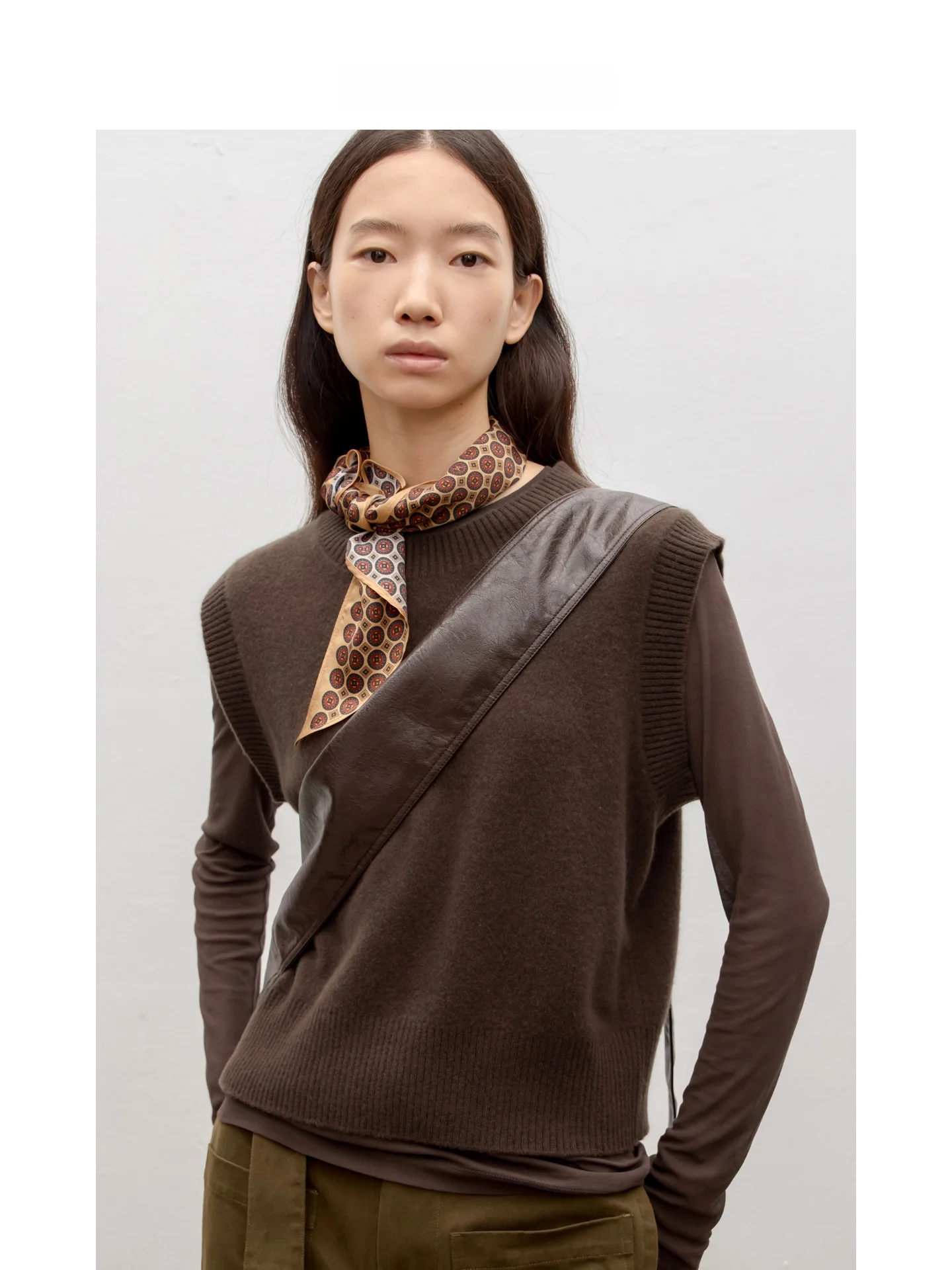 

Жилет из тонкой шерсти MOORING, женский, осенний, вязаный, обычный крой, из тонкой шерстяной ткани