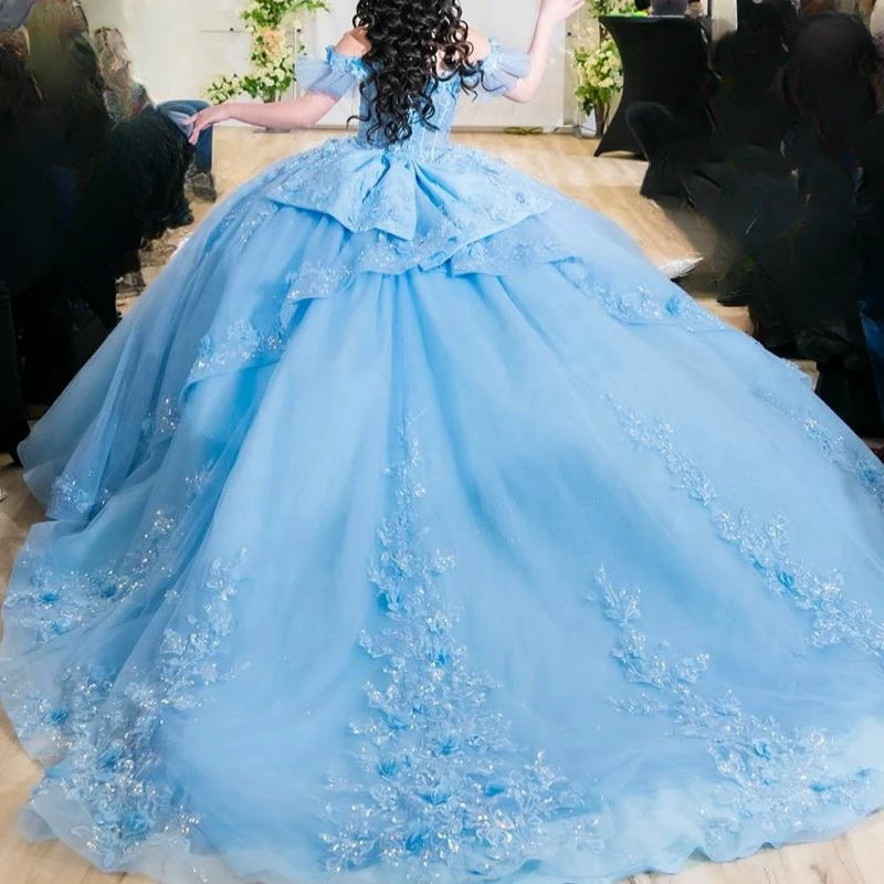 Maßgeschneiderte himmelblaue Quinceanera-Kleider, Ballkleid, schulterfrei, Applikationen, Spitze, Schleife, Perlen, Tüll, süßes 16-Kleid, Vestidos 15 De Anos