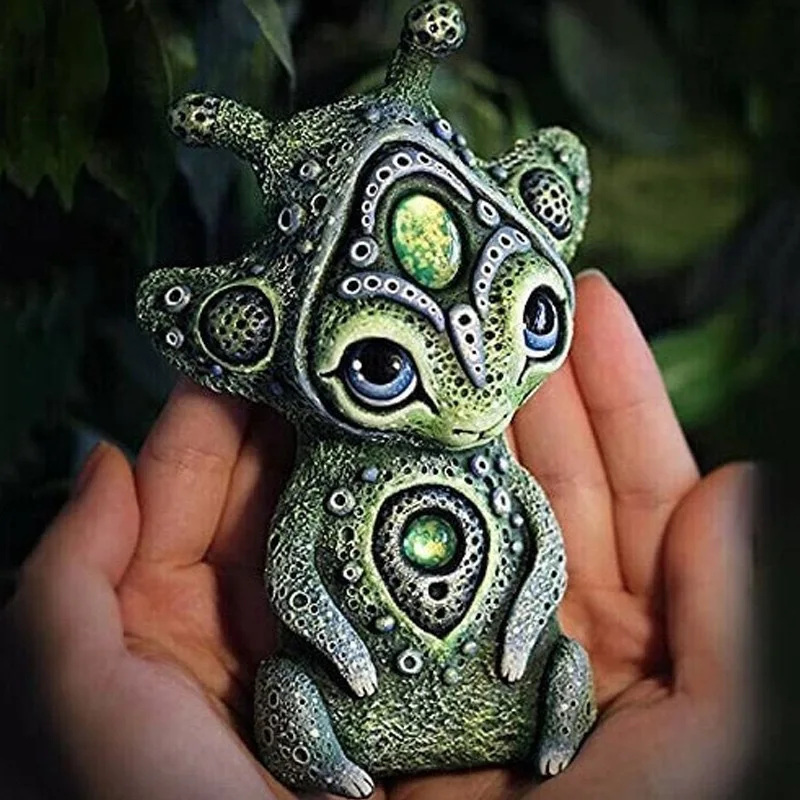 Nuove creature Fantasy World Resin Statue Home Decor Handmake Three Eyes Alien Garden Ornaments decorazione Figurine artefatto regalo