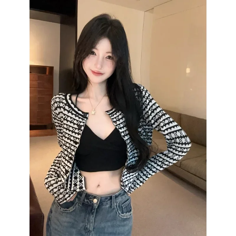 

Women's Striped Knitted Cardigan Autumn and Winter Short Top