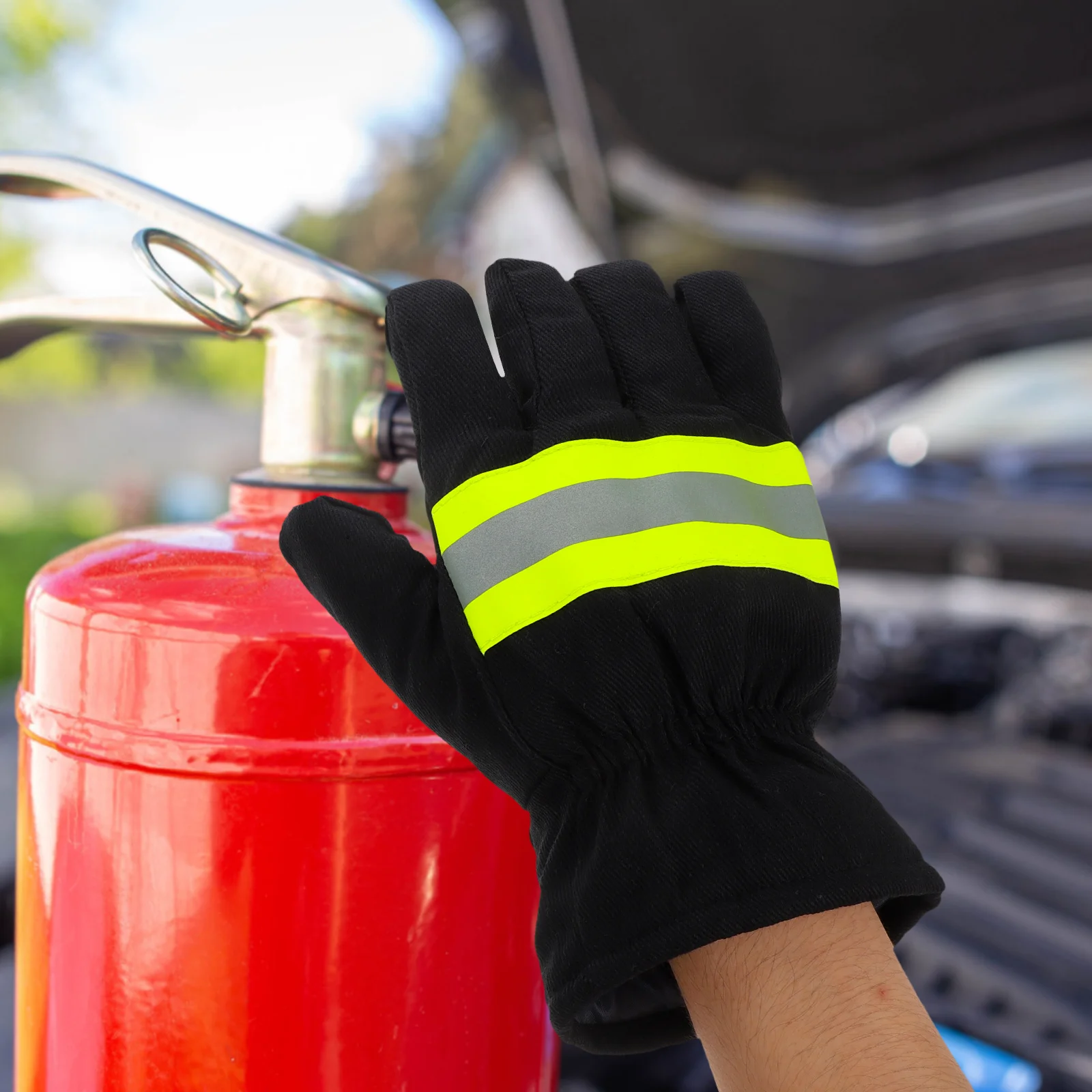 1Pair Firefighter Gloves Flame Resistant High Temperature Insulation Protective Work Safety Gloves for Firefighting Outdoor Use