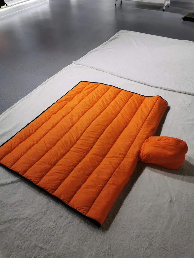 Factory Price Portable Warm Poncho Water Proof Cloak Cape Small Camp Quilt Wearable Sleeping Bag