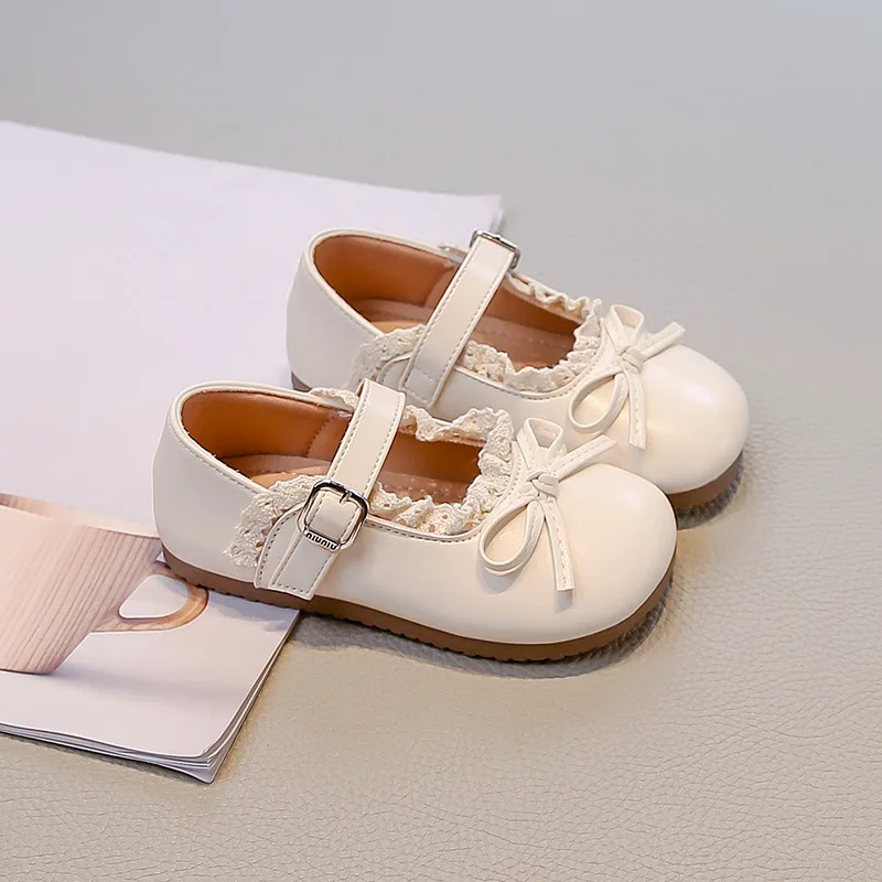 موضة Bowknot الأطفال الدانتيل أحذية حفلات الزفاف ربيع الخريف الفتيات أحذية من الجلد جديد الحلو الأميرة الاطفال حذاء مسطح غير رسمي