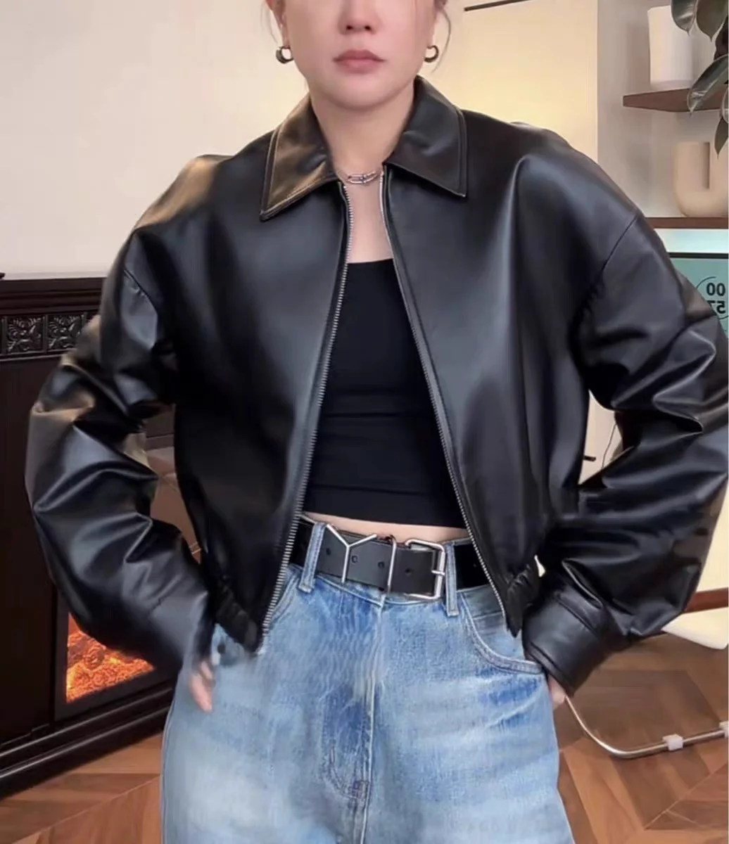 

Куртки-бомберы, женские куртки, женские осенние полиуретановые сращенные уникальные укороченные софтшелловые контрастные ретро классические современные поездки на работу