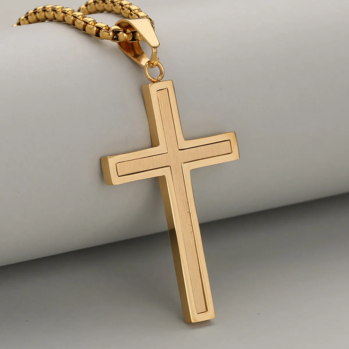 elegant-temperament-light-luxury-stainless-steel-european-style-cross-pendant-necklace-for-women-and-men-trendy-jewelry