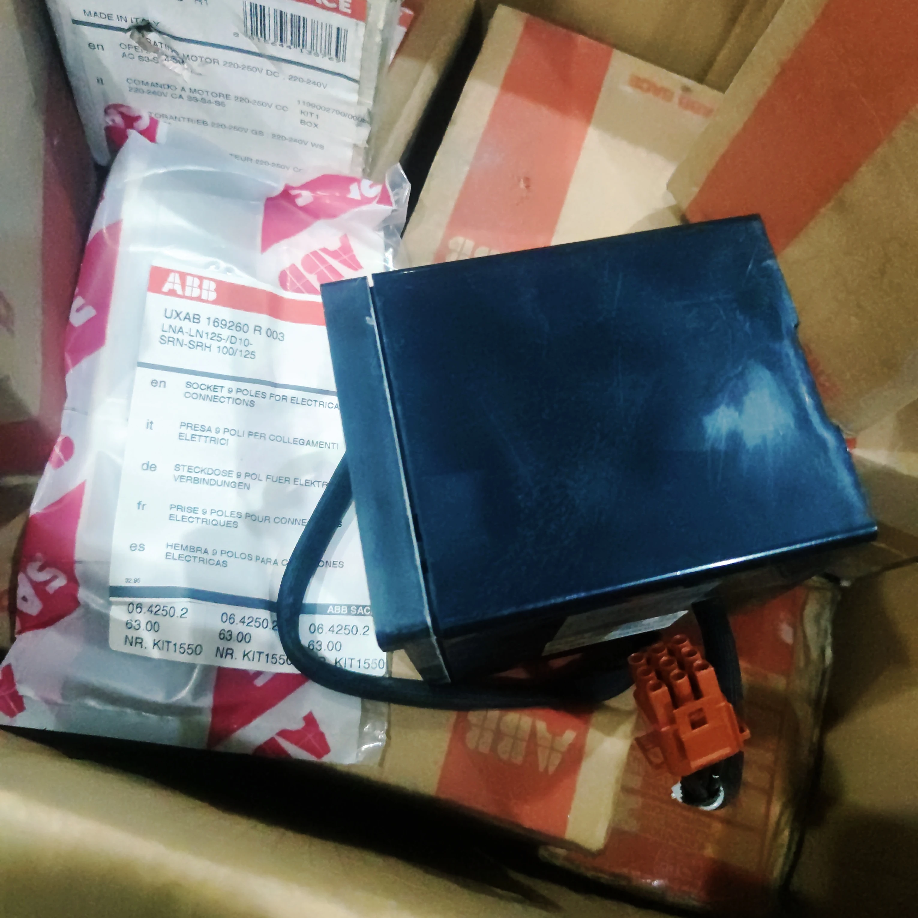 ABB MF678552 SH100/250 SN160/250 Electric Operating Mechanism