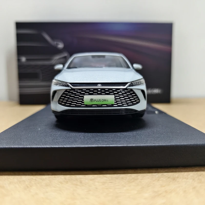 diecast-1-32-scale-2025-byd-qin-plus-dm-i-simulation-alloy-car-model-toy-collectible-ornaments