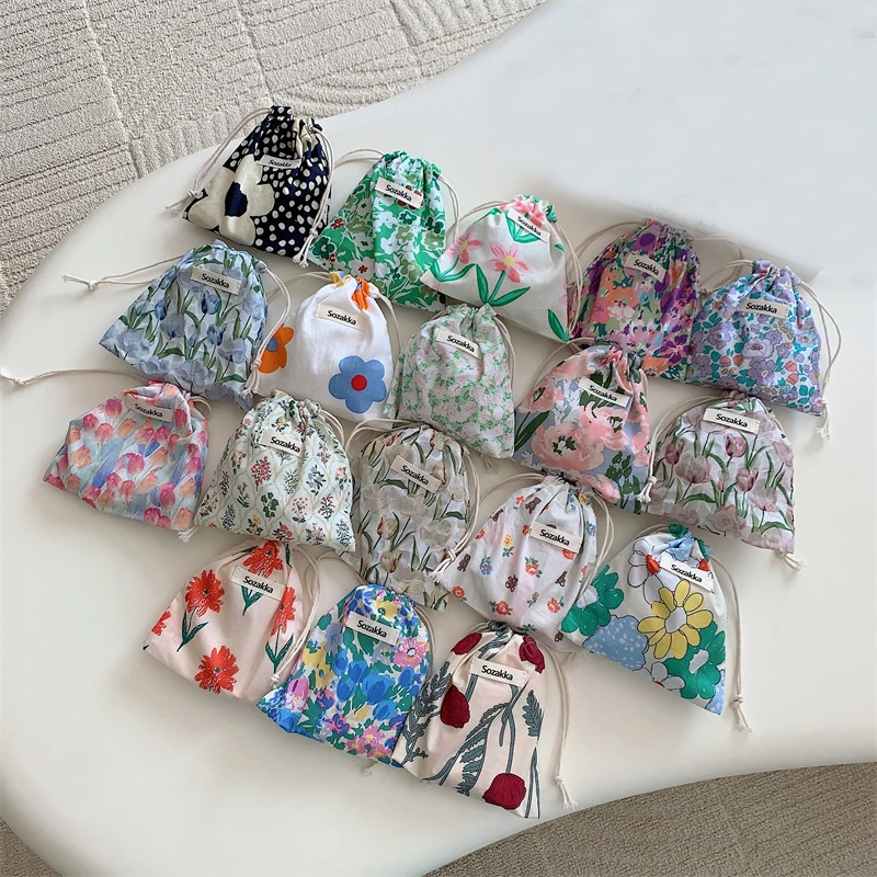 

1pc Cloth Fabric Floral Drawstring Storage Pouch Packaging Graffiti Coin Lipstick Jewelry Organizer Christmas Gift Bag