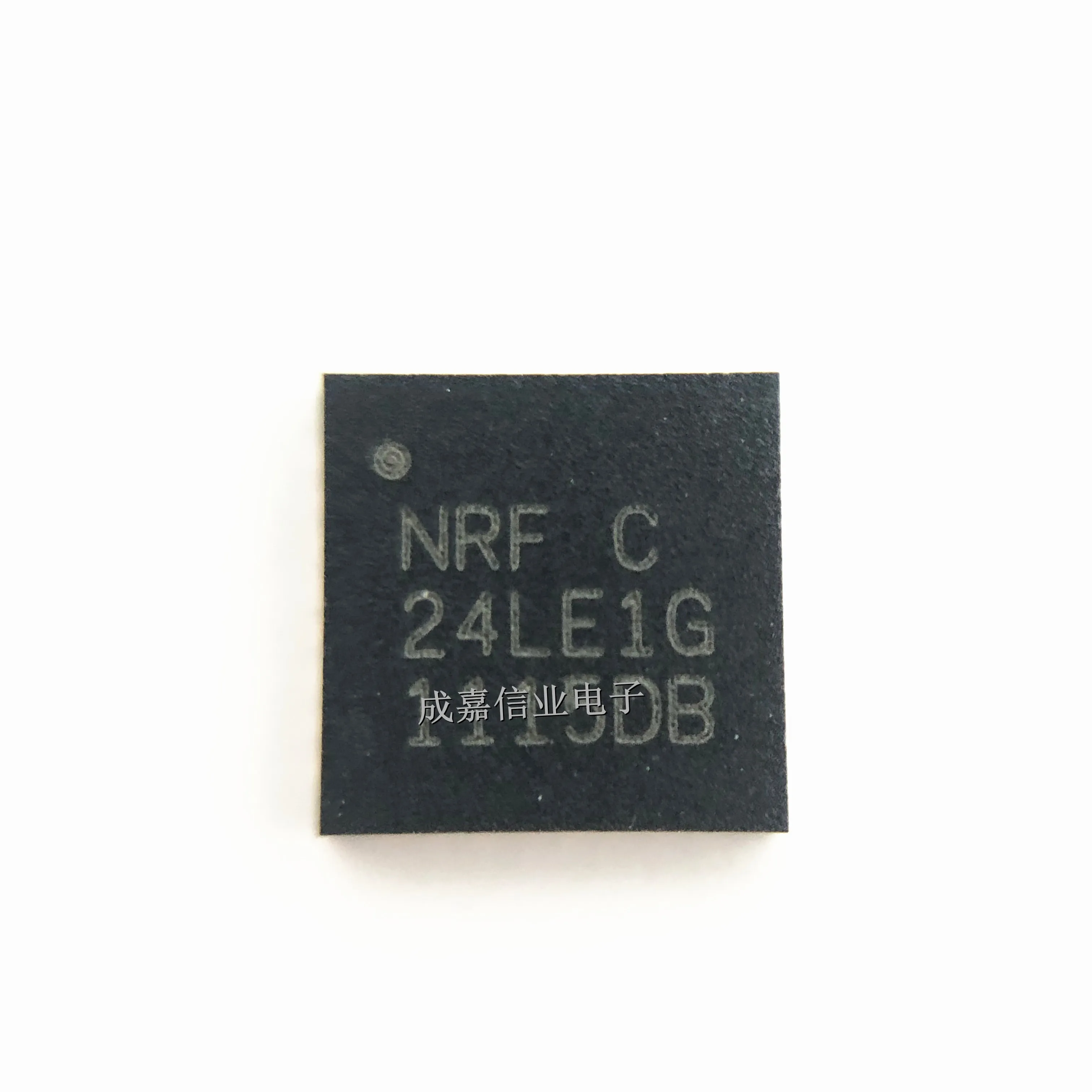 

10 шт./лот NRF24LE1-O17Q32-T QFN-32 МАРКИРОВКА; NRF24LE1G Радиочастотный приемопередатчик ULTR-LW POW WIRELS SOC SOL 2,4 ГГц