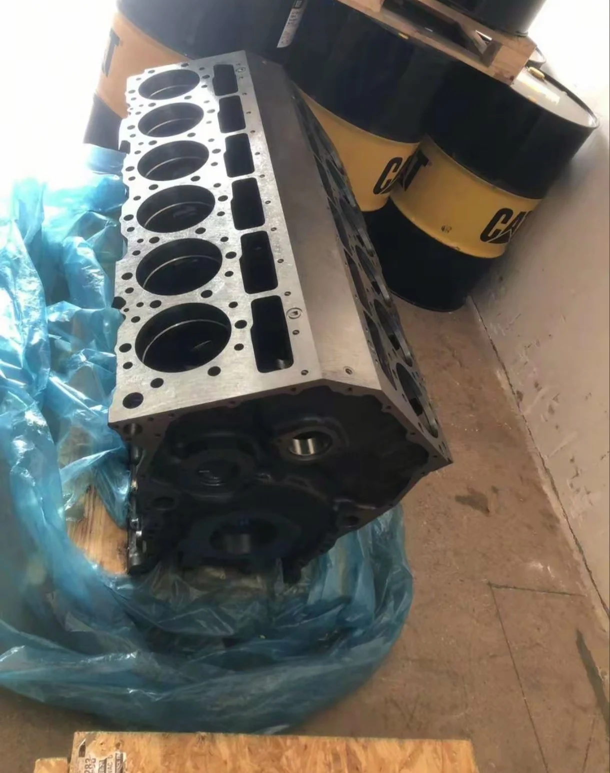 

Блок цилиндров CAT C32 Caterpillar 3406 Блок двигателя 8N9265 348-9905