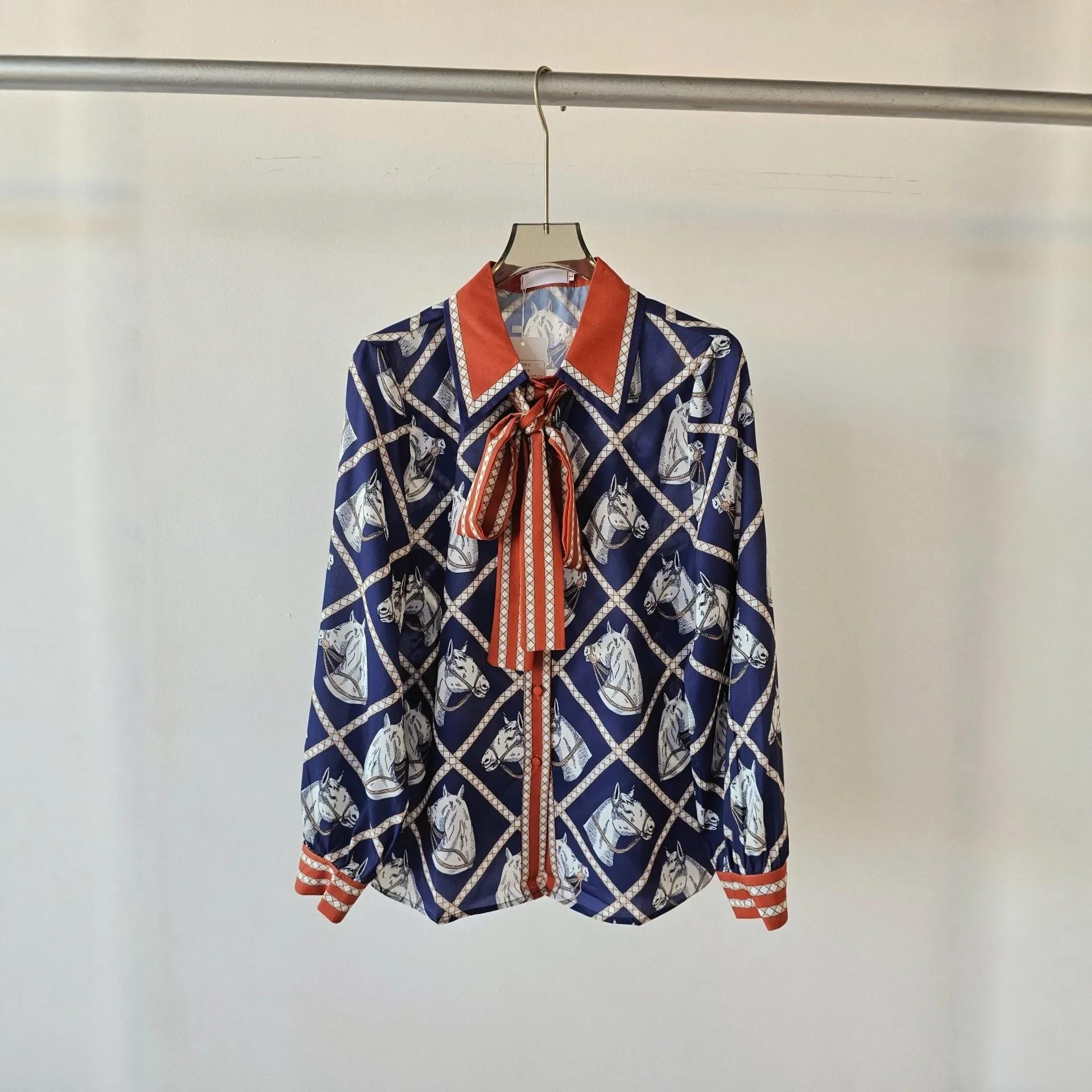 

Camisas Vintage Style Luxury Long Sleeve Shirts for Women Lapel Satin Horse Digital Printing Brand Designer Shirt Lady Blouses