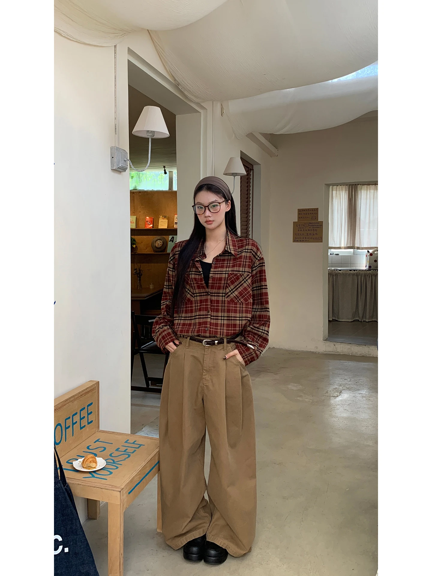 قميص نسائي منقوش من متجر ريد دوت لخريف 2025، تصميم مستقيم بأكمام طويلة وياقة بولو، سماكة عادية، مزيج من البوليستر #2