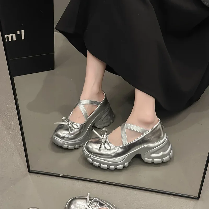 Thick soled silver shoes with new bow and raised height, paired with skirts, ballet small leather shoes, versatile single shoes