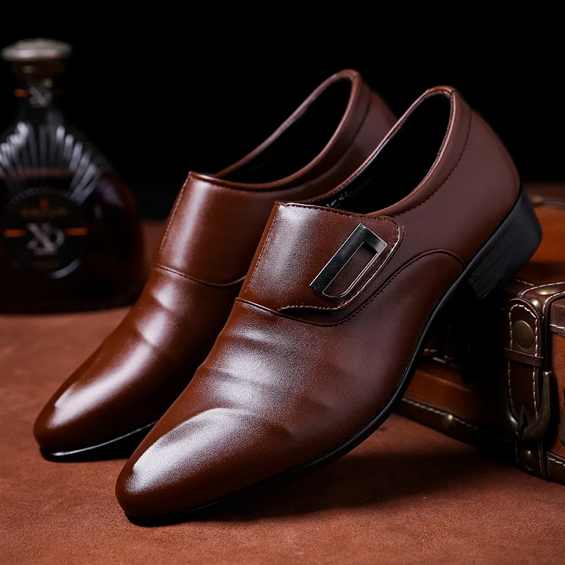 

HKDQ Коричневые мужские деловые туфли в британском стиле, модельные туфли без шнуровки с острым носком, мужские туфли большого размера 48, деловые повседневные кожаные лоферы для мужчин
