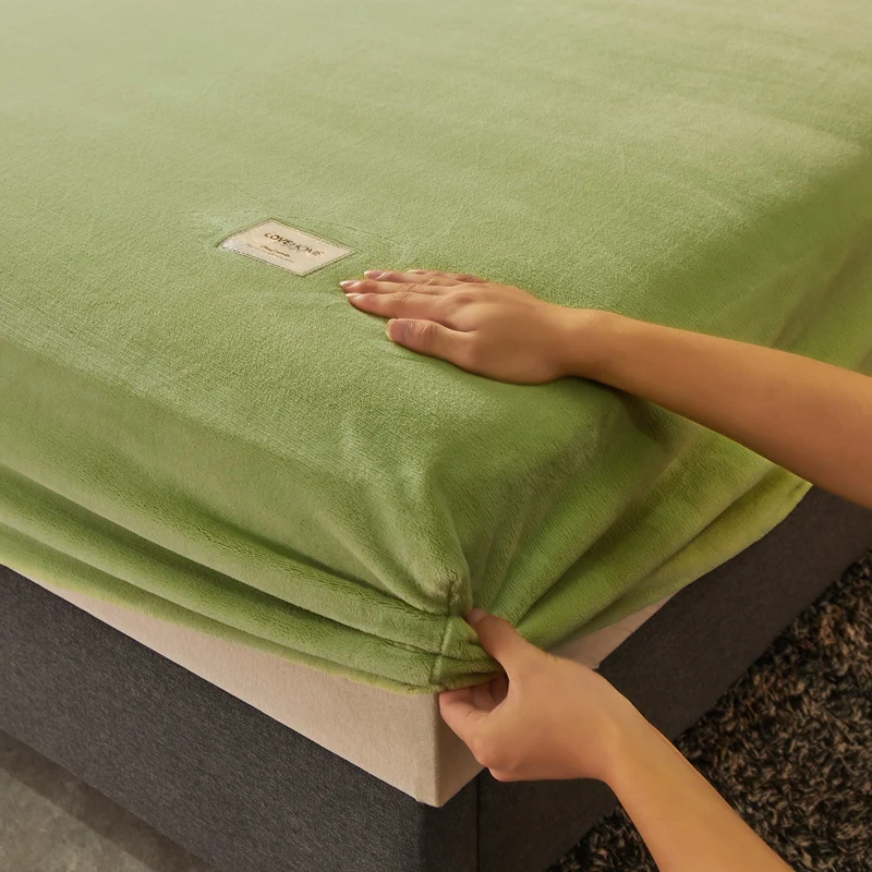 Solid Colour Soft Warm Thick Velvet Fitted Sheet Non Slip Mattress Cover Adjustable Protector Soft Bed Sheet with Elastic