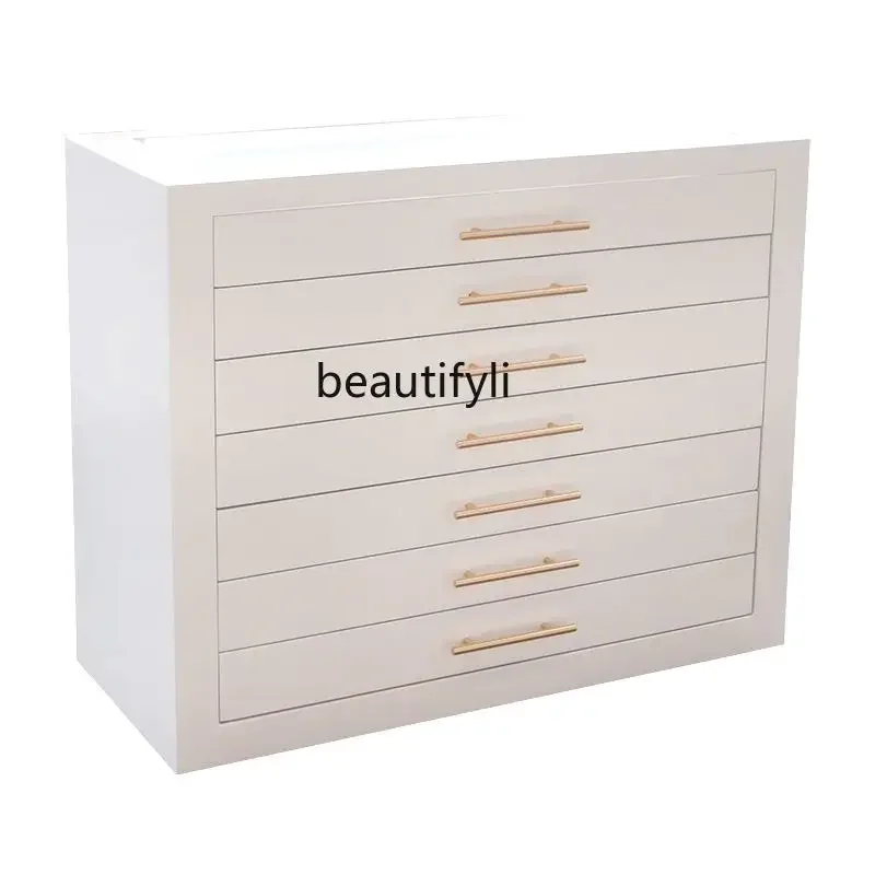 X0 Cloakroom Storag…