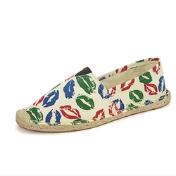 Women Old Peking Cloth Shoes Round Toe Strip Canvas Hemp Flats Anti-Skip Breathable Chaussure Green Printed Lips Slip-On Unisex