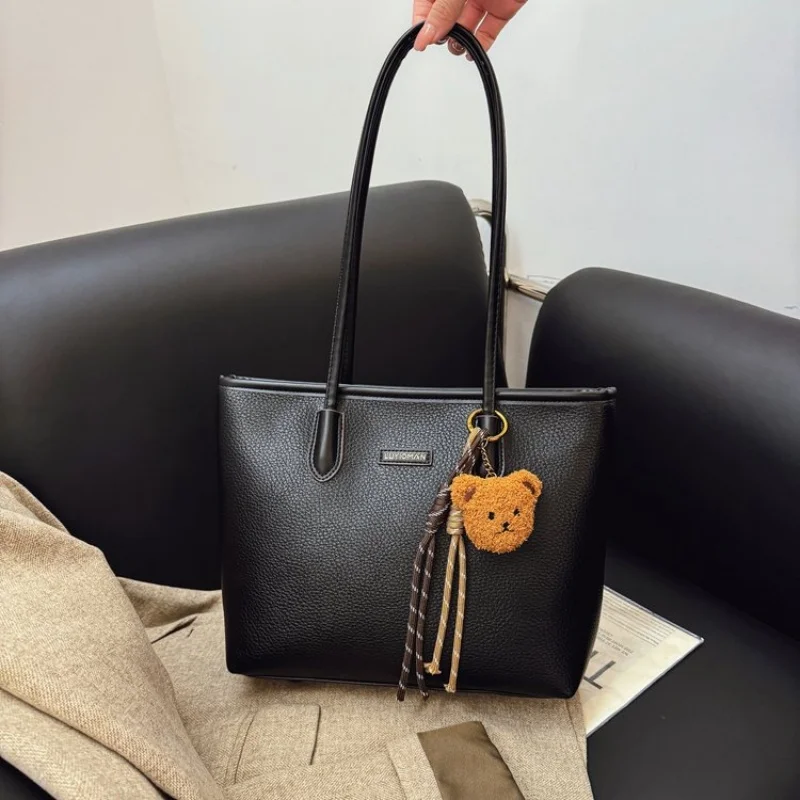 جميل الدب سحر سلاسل المفاتيح لطيف Y2K أفخم حلية قلادة سيارة كيرينغ ظهره الديكور حقيبة سحر مجوهرات فتاة هدية #1