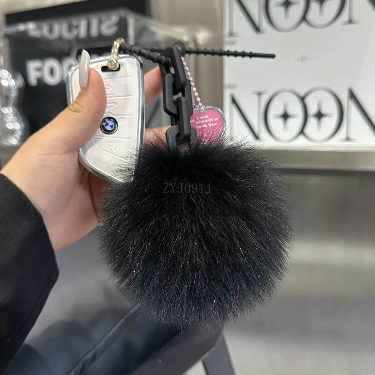 * Kreatif dan lucu bulu rubah asli tas Pom Pom jimat gantungan kunci wanita gantungan kunci untuk kunci mobil Y2k Aksesori Perhiasan mode