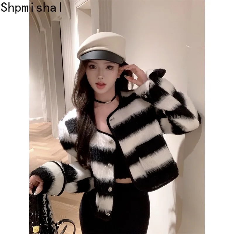 

Korean Fashion Color Striped Cardigan Woolen Jacket for Women's Autumn and Winter High-end Fashion Loose Single Breasted Top