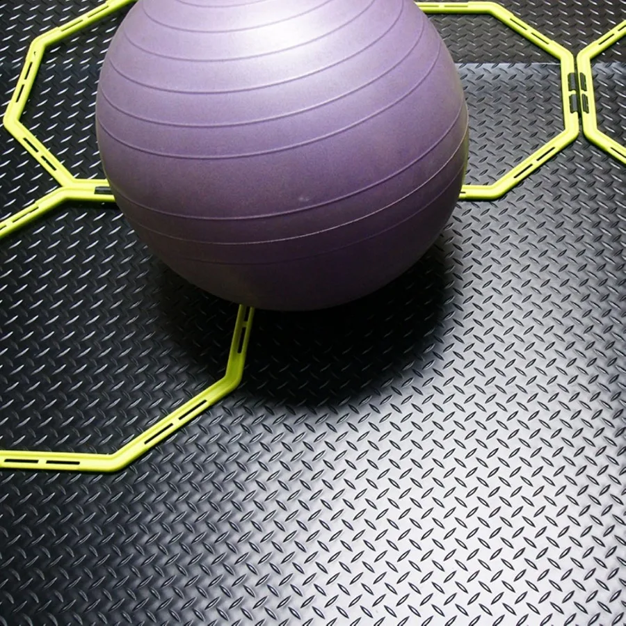 DiamondPlate Rubber Flooring Rolls m x 4 ft x 7 ft Rolls Black