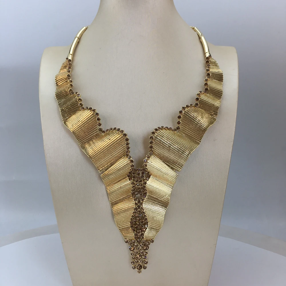 2024 New Design Fashion Woman Jewelry Set Gold-color African Necklace Bracelet Ring Earrings Full Set FHK18502